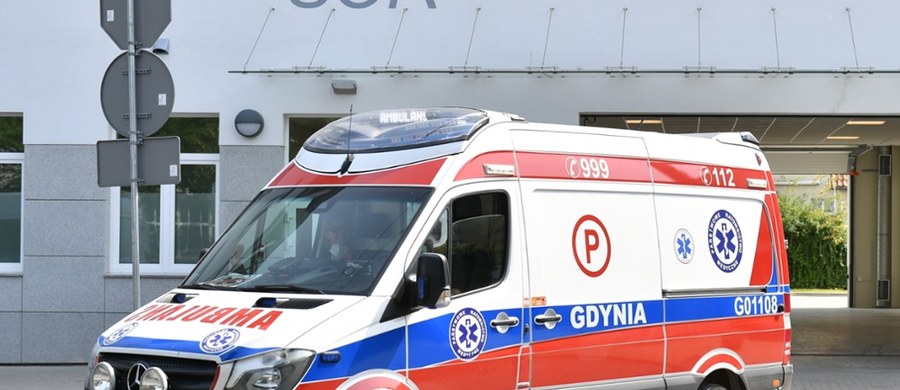 Kolejny atak na personel medyczny. Kobieta, która została przywieziona w nocy do gdyńskiego szpitala, napadła na ordynatora, lekarza i ratowniczkę medyczną. 28-latka była pijana.