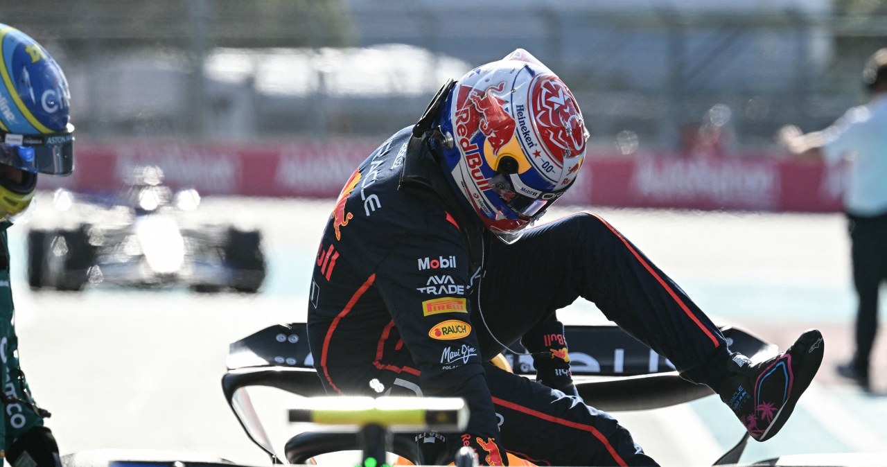 Deszcz zawitał do Miami. Ogromny chaos w sprincie, kolizja Verstappena