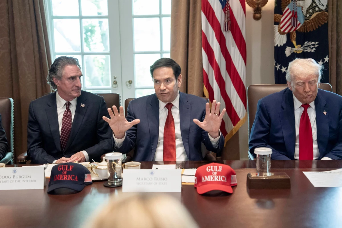 "Nasza wspólna przyszłość nigdy nie jawiła się jaśniej" - takie słowa wypowiedział w sobotę sekretarz stanu USA Marco Rubio w oświadczeniu wydanym z okazji polskiego Święta Trzeciego Maja. Podkreślił, że Polska "radykalnie wzmocniła wspólne bezpieczeństwo" obu krajów.