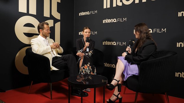 3 maja 2025 roku w krakowskim Teatrze Słowackiego odbyła się gala zamknięcia 18. edycji Międzynarodowego Festiwalu Kina Niezależnego Mastercard OFF CAMERA. Wśród jej gości znaleźli się Magdalena Boczarska i Mateusz Banasiuk. Oboje zdradzili, jak ważne jest dla nich to wydarzenie. Mówili także, czym jest dla nich niezależność w kinie. Co ciekawe, kategoria ta tyczy się według nich także kina mainstreamowego. 