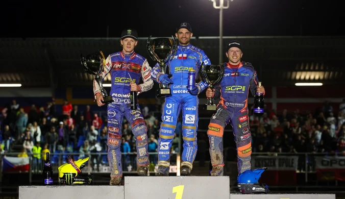 Krzyczał na dyrektora, a później płakał przed kamerą. Chce być wysłuchany