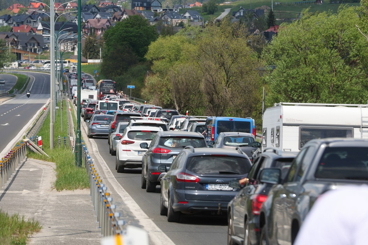 Trwają powroty z majówki. Zakopianka już się korkuje