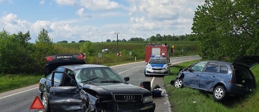 Wypadek w miejscowości Sarnaki (woj. mazowieckie) na drodze krajowej nr 19. Czołowo zderzyły się tam dwa samochody osobowe. Rannych zostało 5 osób.
