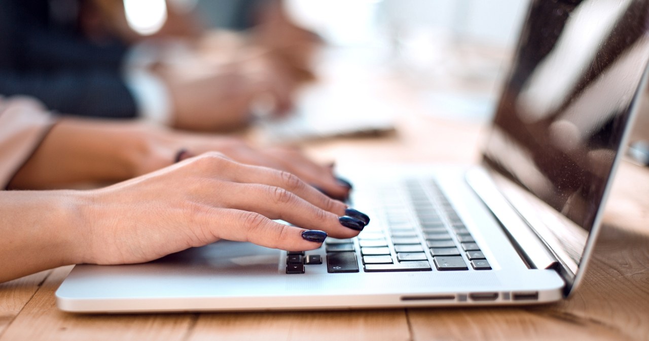 Jak wykorzystać sztuczną inteligencję do stawania się lepszą wersją siebie?