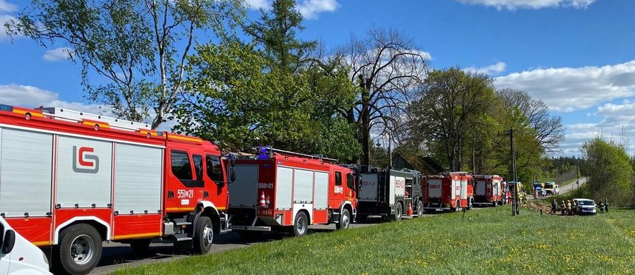5 osób, w tym jedno dziecko, trafiło do szpitali po wypadku busa w Niepoczołowicach w województwie pomorskim. Pojazdem jechały osoby z niepełnosprawnościami, które wracały do domów.