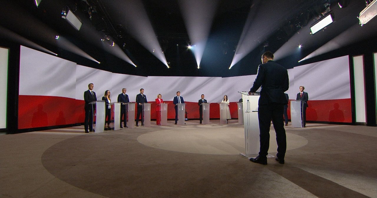 Debata Polsatu. Mieszkania, żłobki, przedszkola - sztabowcy kandydatów obiecują wsparcie dla rodziców