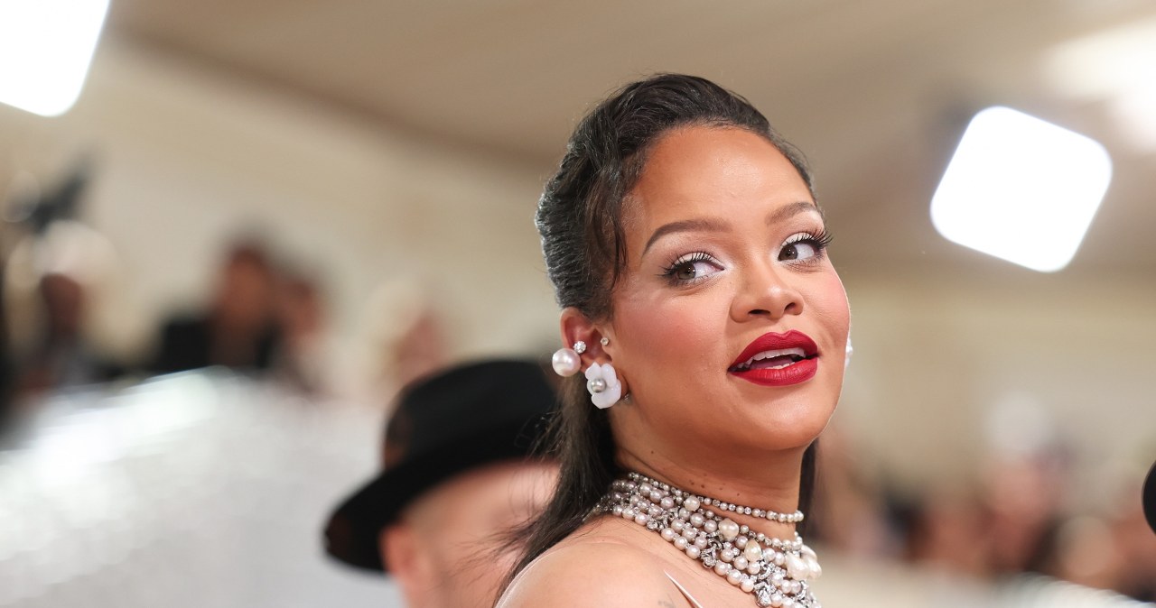 Zjawiskowe wejście Rihanny. Cała Met Gala patrzyła tylko na nią