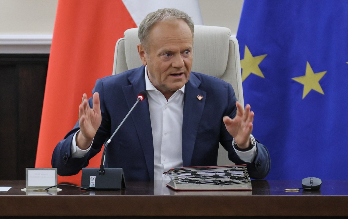 Ostry wpis Tuska. Nawiązał do doniesień o Nawrockim