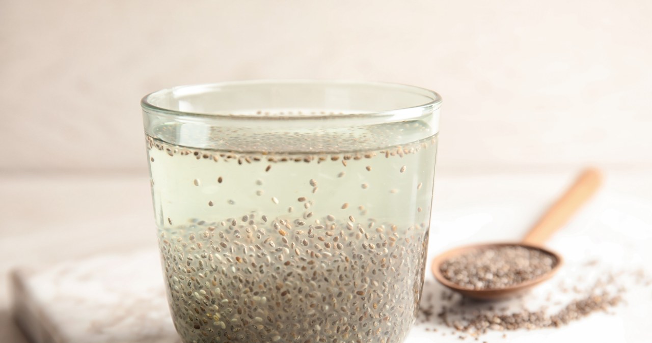 Oczyści jelita ze złogów i rozrusza kosmki. Napój pij dwa razy dziennie