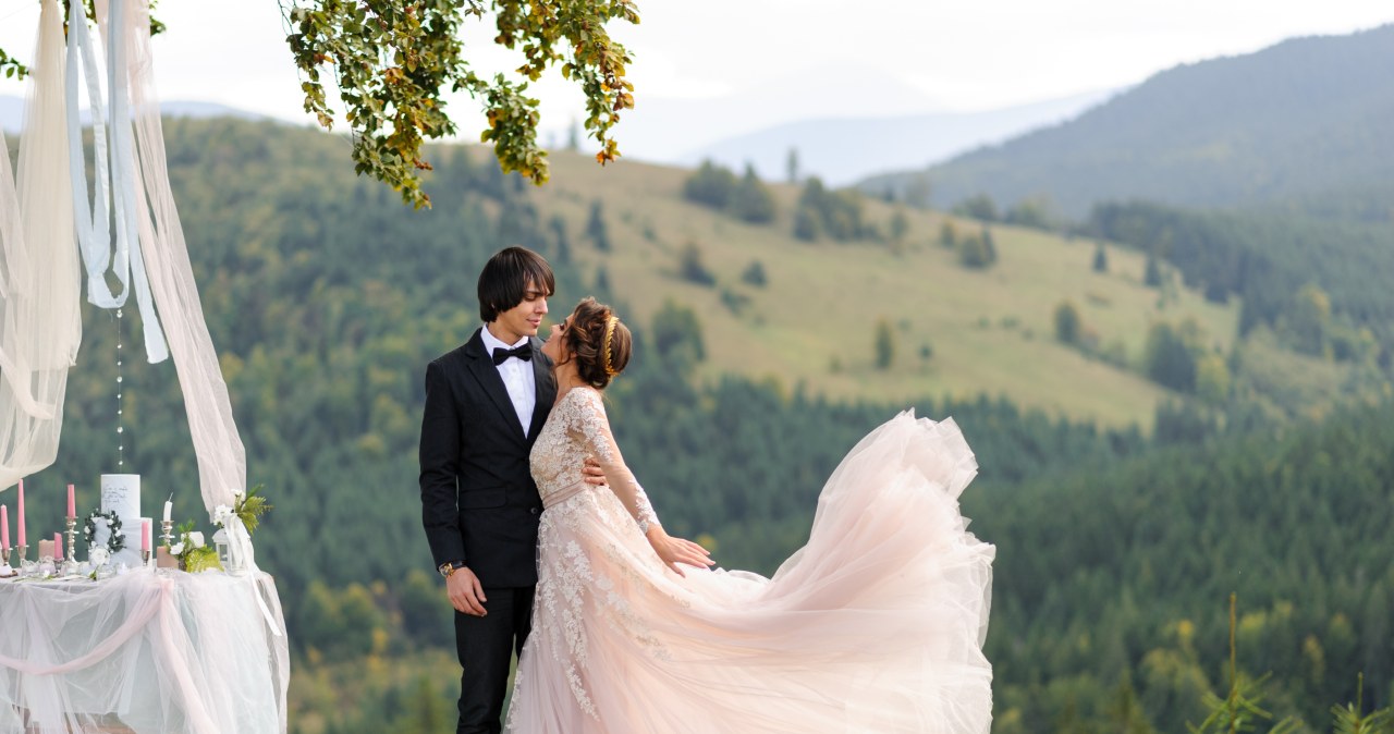 Prezenty, które przynoszą pecha. Nie dawaj ich na ślubie!