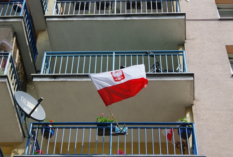 Zakaz oficjalnie nie obowiązuje, ale można dostać mandat. choćby 500 zł