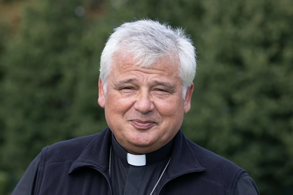 Konrad Krajewski -  jałmużnik papieski
