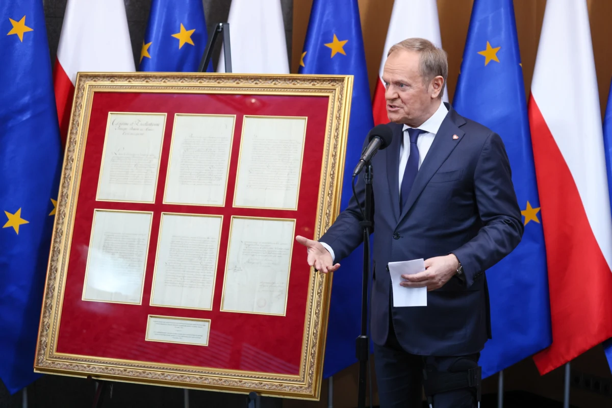 Donald Tusk przyjął nietypowy podarunek od prezydenta Turcji - cenny list sprzed blisko 280 lat. Dokument ten nie trafił jednak do rejestru korzyści, co wywołało kontrowersje i pytania o przejrzystość działań premiera. Czy miał obowiązek go zgłosić?