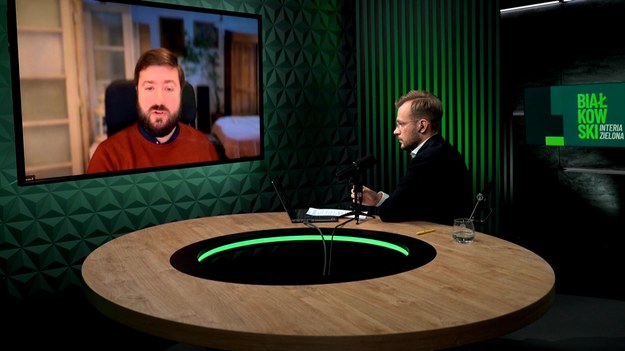Do mórz trafiają tony odpadów. Szacuje się, że każdego roku wpada do nich od 4,8 mln do 12,7 mln ton plastiku. Filip Piotrowski z Waste Free Oceans opowiada, jakie są sposoby oczyszczania wód. Ekspert mówi, że problem ze śmieciami zaczyna się w... głowach.