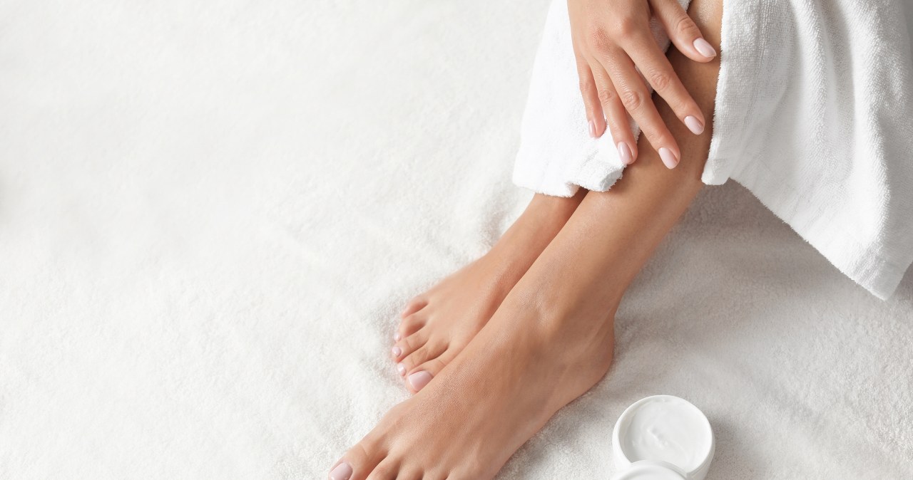 Sekret gładkich stóp w jedną noc? Ten trik działa naprawdę