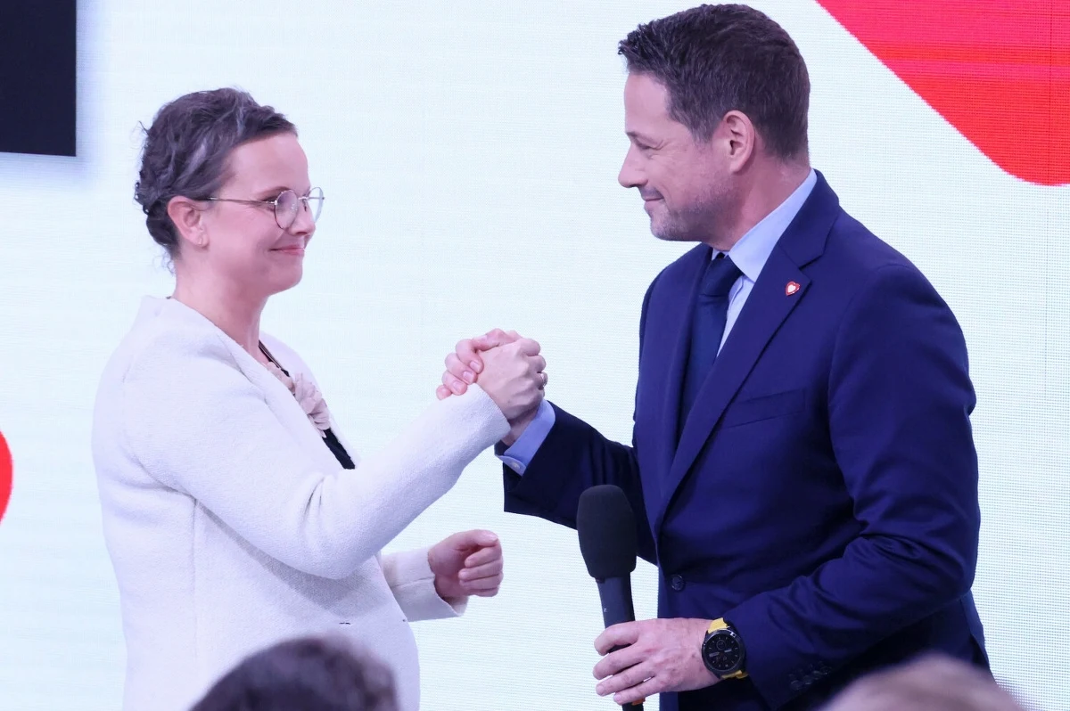 Szefowa sztabu Rafała Trzaskowskiego odpowiada na zarzuty polityków PiS, którzy sugerowali, że kandydat na prezydenta nie uzyskał zgody na dostęp do informacji niejawnych. Trzaskowski "legitymuje się aktualnym poświadczeniem bezpieczeństwa wydanym przez ABW" - stwierdziła Wioletta Paprocka.