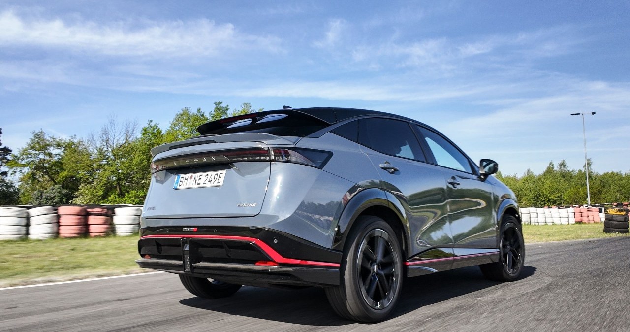 Przyspieszenie 0-100 km/h to mit. Sprawdź, co naprawdę się liczy