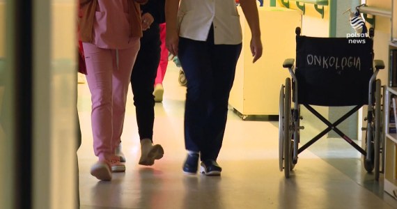 "Wydarzenia": Wydłużają się kolejki do lekarzy. Do onkologa trzeba czekać 40 dni