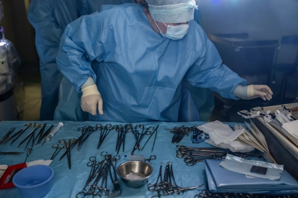 Polska transplantologia świętuje wyjątkowe osiągnięcia - zarówno pod względem liczby wykonanych przeszczepień, jak i innowacyjnych operacji. W atmosferze tych sukcesów już 10 maja w Wiśle odbędzie się 26. Bieg po Nowe Życie - wydarzenie, które od 14 lat promuje ideę transplantacji i wspiera osoby po przeszczepach. Dzień wcześniej zaplanowano jubileuszową, X Galę polskiej transplantologii "Drugie Życie".

