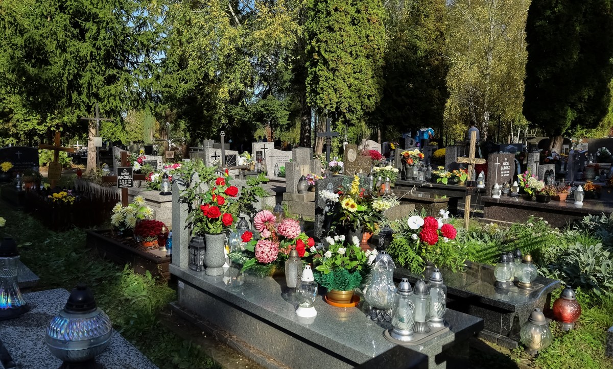 Lekarz Tomasz Solecki spoczął na cmentarzu w Krakowie. Został pośmiertnie odznaczony