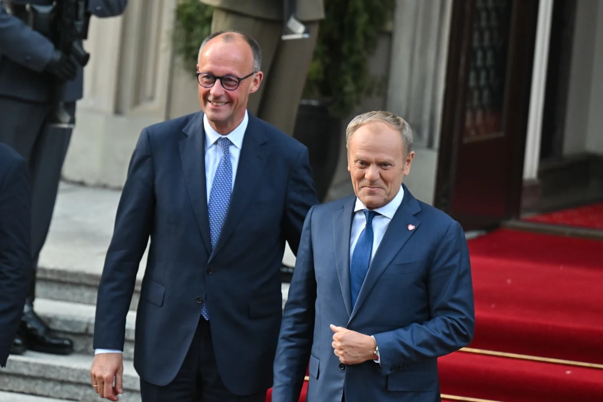 "Z pełną odpowiedzialnością ogłaszam nowe otwarcie w relacjach polsko-niemieckich, być może najważniejsze w historii ostatnich kilkunastu lat" – powiedział dziś premier Donald Tusk po rozmowie z kanclerzem Niemiec Friedrichem Merzem. Rozmowy dotyczyły m.in. ochrony granic Unii Europejskiej, ambicji infrastrukturalnych obu krajów, a także wspólnej historii.