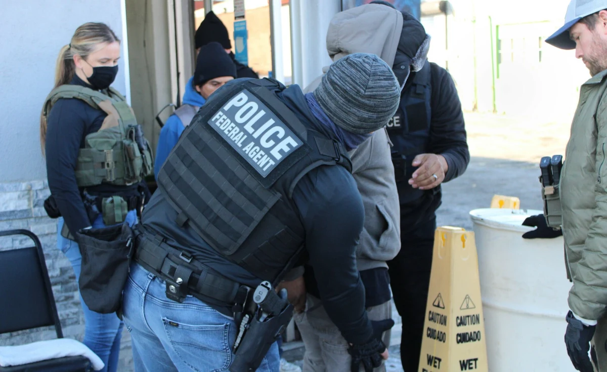 Ośmiu Polaków wydaliły służby USA od początku roku. Z danych przekazanych "Gazecie Wyborczej" przez polskie MSZ wynika, że kolejne sześć osób jest w procesie deportacji.