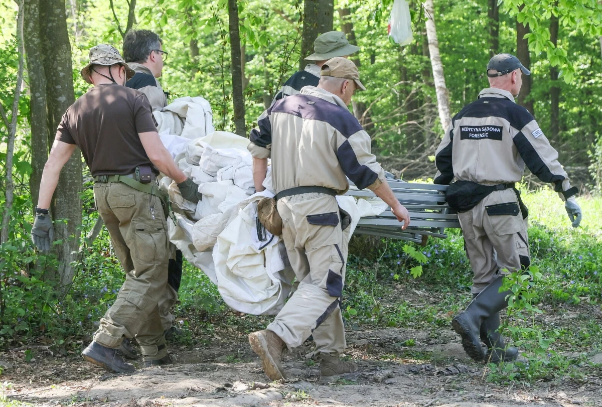 Z masowego grobu w Puźnikach w zachodniej Ukrainie zespół badaczy wykopał już wszystkie szczątki ofiar UPA. Większość to kobiety i dzieci - dowiedział się reporter RMF FM Jakub Rybski.