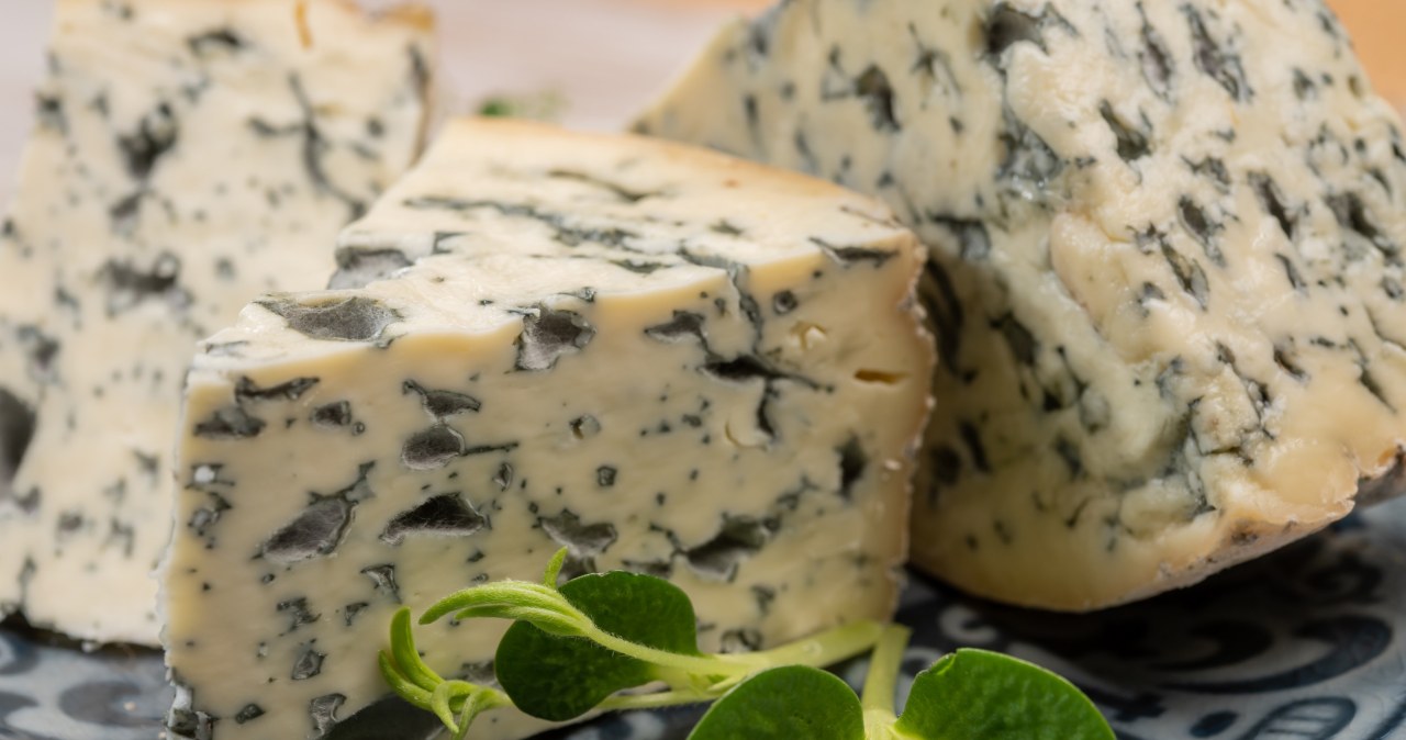 Sery pleśniowe nie dla wszystkich. Te osoby nie powinny po nie sięgać