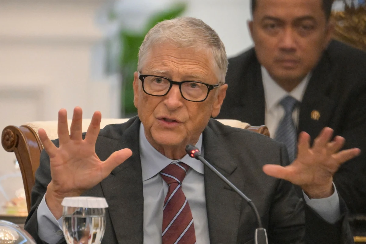 W niezwykłym geście filantropijnym Bill Gates, współzałożyciel Microsoftu i jeden z najbogatszych ludzi na świecie, ogłosił, że do 2045 roku przekaże około 200 miliardów dolarów, czyli niemal całą swoją fortunę, na rzecz potrzebujących.