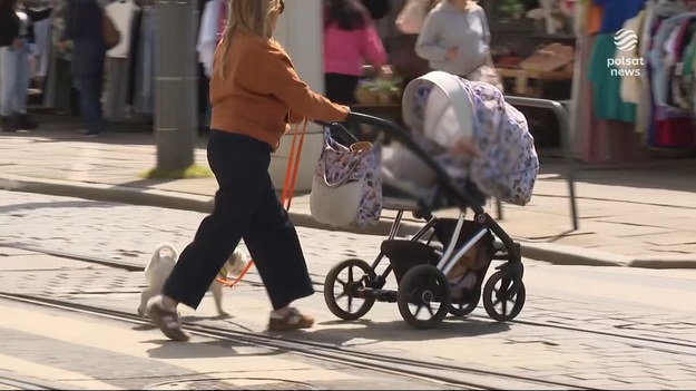 To już nie są chwilowe  spadki, to już katastrofa, alarmują demografowie. Każdego roku rodzi się coraz mniej dzieci. To już nie są trendy, które można odwrócić, można próbować je spowolnić. Ale jak tak dalej pójdzie, za 75 lat będzie nas 10 milionów. Dziś jest 37.  Dla ''Wydarzeń'' Ewelina Dernoga.