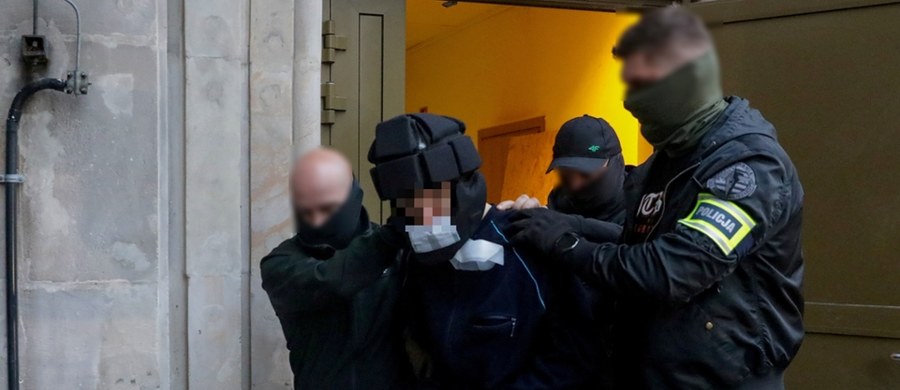 Będzie wniosek prokuratury o obserwację psychiatryczną sprawcy brutalnego zabójstwa na terenie kampusu Uniwersytetu Warszawskiego. 22-letni Mieszko R. był przesłuchiwany przez kilka godzin.