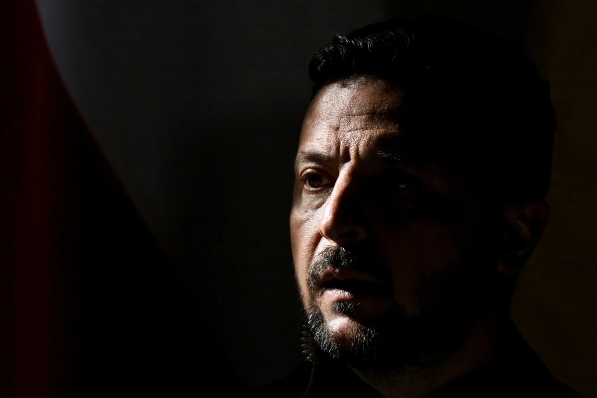 Zaproponowane przez Rosję zawieszenie broni ma wymiar wyłącznie "paradny". Od rana 8 maja wojska rosyjskie szturmują ukraińskie pozycje na kilku kierunkach, a w obwodzie sumskim samoloty Władimira Putina zrzuciły dziesiątki bomb. Być może to sposób na wyrażenie rozczarowania przez Moskwę, która - jak podaje agencja RIA Nowosti - jest niezadowolona z negocjacyjnej postawy Amerykanów...