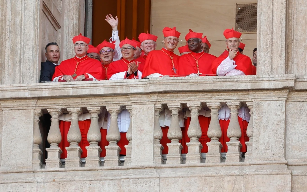 Kardynałowie bardzo często wspominali, że oni się wzajemnie nie znają. W związku z tym tak szybki wybór, drugiego dnia konklawe, dla mnie osobiście jest jakimś zaskoczeniem - tak o wyborze papieża Leona XIV mówił w Porannej rozmowie w RMF FM Adam Kwiatkowski, ambasador Polski w Watykanie.