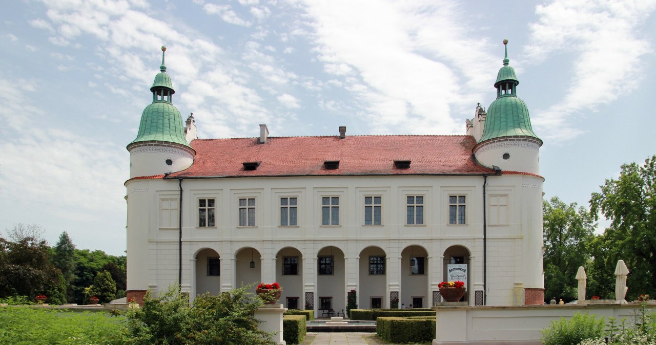Jeden z najlepiej zachowanych obiektów w Europie. Przypomina Wawel