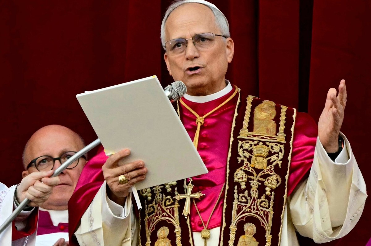 Papież Leon XIV przez cały czas w Domu Św. Marty. "Nie je się tam za dobrze"