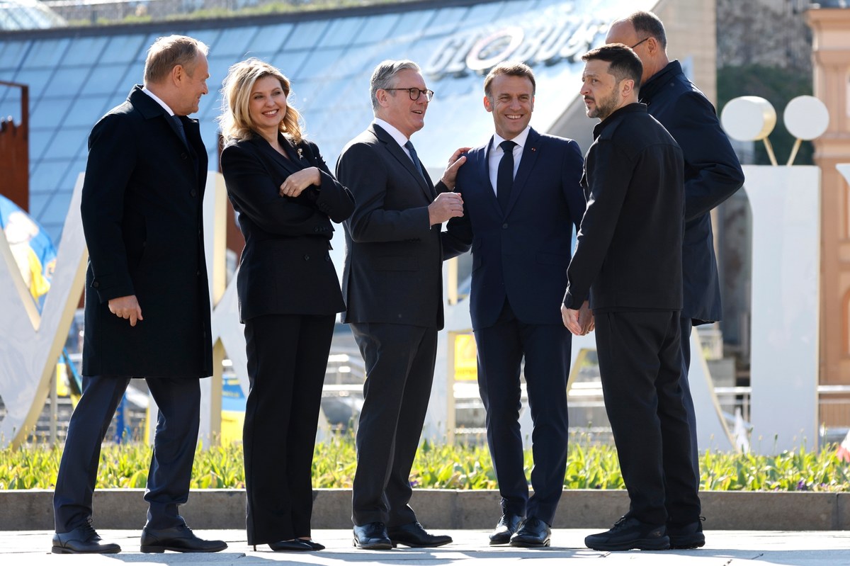 Tusk, Macron, Merz and Starmer in Kiev. "Historic visit"