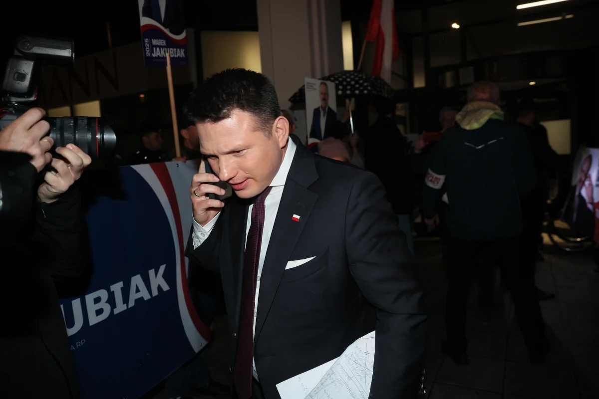 Jak wygląda poparcie dla partii politycznych na kilka dni przed pierwszą turą wyborów prezydenckich? Z najnowszego sondażu Opinii24 dla "Faktów" TVN i TVN24 wynika, że 33 proc. badanych chce głosować na Koalicję Obywatelską. Na drugim miejscu jest Prawo i Sprawiedliwość z 28-procentowym poparciem. 