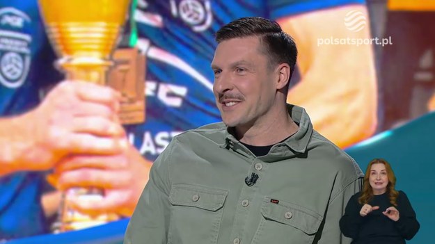 Jakub Kowalczyk był gościem magazynu #7Stefa. Kończący karierę siatkarz nie krył wzruszenia po tym, w jaki sposób został pożegnany w PGE Projekcie Warszawa, w którym spędził ostatnią dekadę. 

