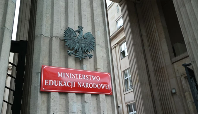 Ministerstwo Edukacji reaguje na wtargnięcie do szkoły. "Niedopuszczalne"