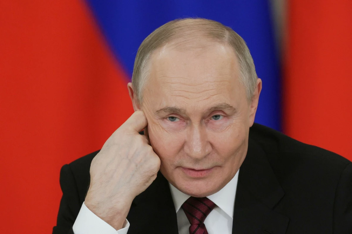 Prezydent Rosji Władimir Putin w niedzielę zaproponował Ukrainie wznowienie 15 maja w Stambule bez warunków wstępnych bezpośrednich rozmów pokojowych - poinformowały światowe agencje. Tę propozycję skomentował już prezydent Ukrainy Wołodymyr Zełenski.