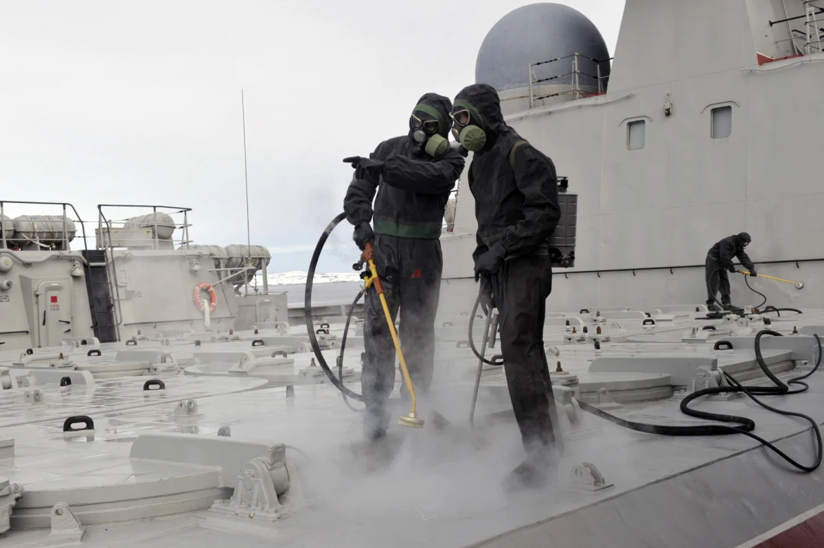 Rosja ma pięć aktywnych baz lotniczych w pobliżu północnej Finlandii i Norwegii, w Karelii zaś rozbudowuje magazyny i garnizony - piszą fińskie media. Jak komentują, działania wojskowe w tym rejonie są znaczącą zmianą od czasu inwazji Rosji na Ukrainę i odpowiedzią na wejście Finlandii i Szwecji do NATO.