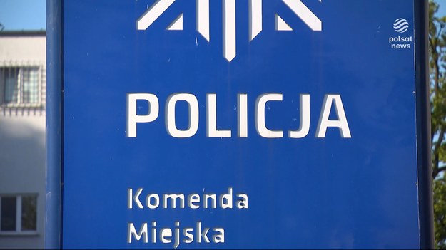 Szokujące sceny rozegrały się w miejscowości Świerkocin pod Gorzowem. Jeden z kierowców próbował zatrzymać innego, jadącego podejrzanie. Tak mu się to nie spodobało, że na zatrzymującego ruszył z nożem. Jego współpasażer z siekierą. Wybił szybę w samochodzie i ranił 8-letnie dziecko. Jan Derengowski.