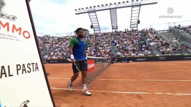 Skrót meczu Arthur Fils - Stefanos Tsitsipas.
