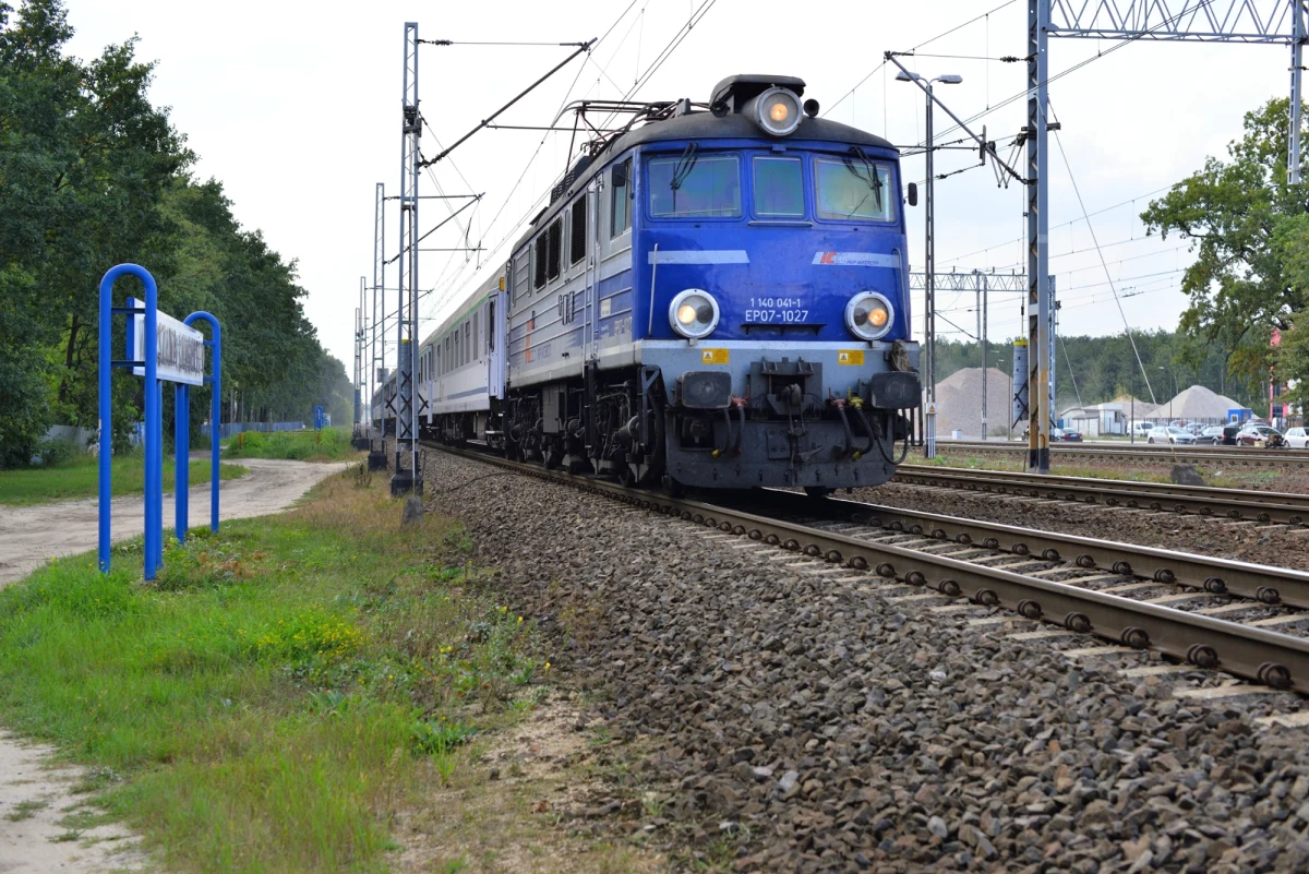 W niedzielne popołudnie pociągi w Wielkopolsce notowały ogromne opóźnienia. Powodem była awaria sieci trakcyjnej.