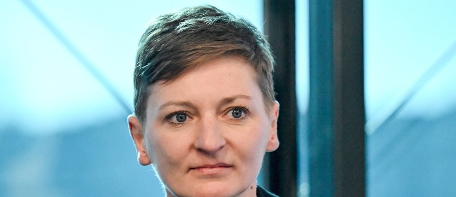 Wiceprezydent Kielc Ewelina Jastrzębska podała się do dymisji. Decyzja została podyktowana kwestiami politycznymi. Klub Perspektywy, do którego należy Jastrzębska zakończył oficjalną współpracę z prezydent miasta Agata Wojdą.
