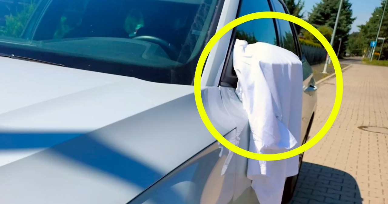 Biały ręcznik na lusterku nie wisi tak sobie. W ten sposób kierowca daje znak