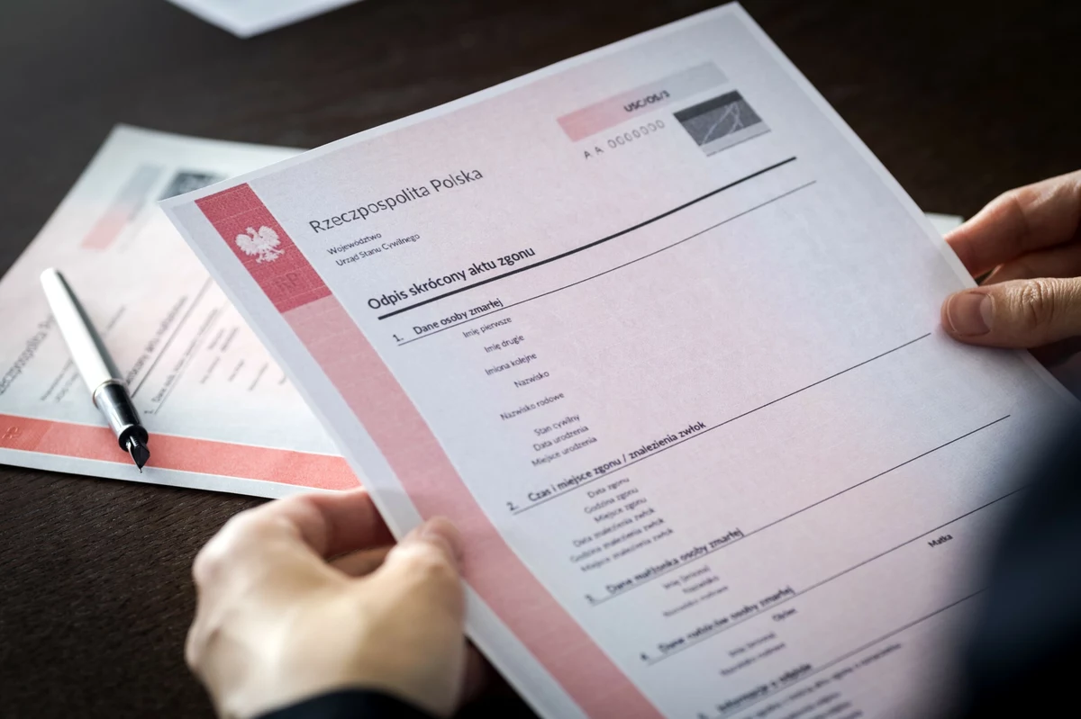 Przepisy w sprawie stwierdzania zgonów mają zostać zmienione. Projekt Ministerstwa Zdrowia zakłada m.in. wprowadzenie elektronicznej karty zgonu, karty urodzenia oraz karty urodzenia z adnotacją o martwym urodzeniu.