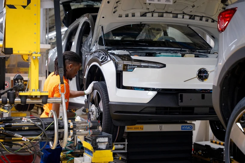 Volvo wycofuje 40 tys. elektryków. Akumulatory grożą pożarem