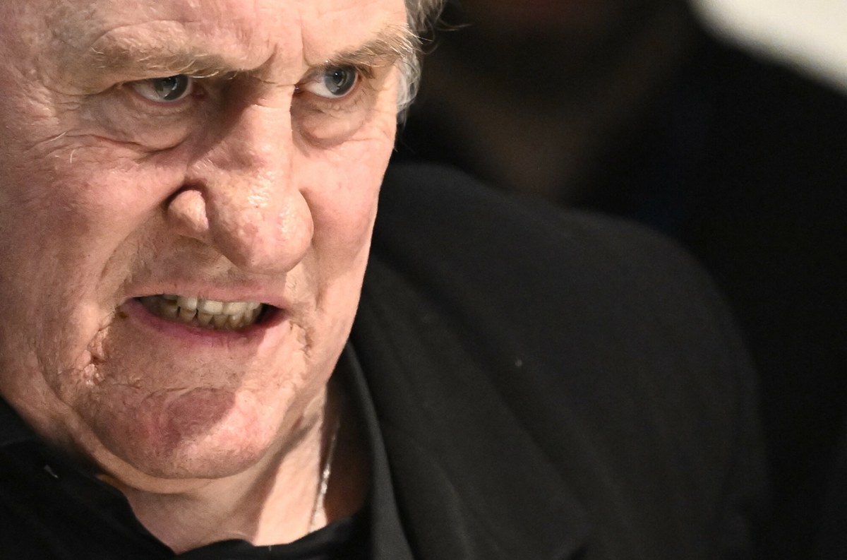 Sąd w Paryżu uznał aktora Gerarda Depardieu za winnego napaści seksualnych. Został skazany na 18 miesięcy więzienia w zawieszeniu. Skargi przeciwko Depardieu wniosły dwie kobiety. Sąd uznał winę aktora w jednym z tych przypadków.