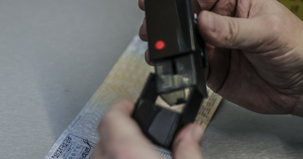 Dowód rejestracyjny bez miejsca na pieczątki. Co robić?